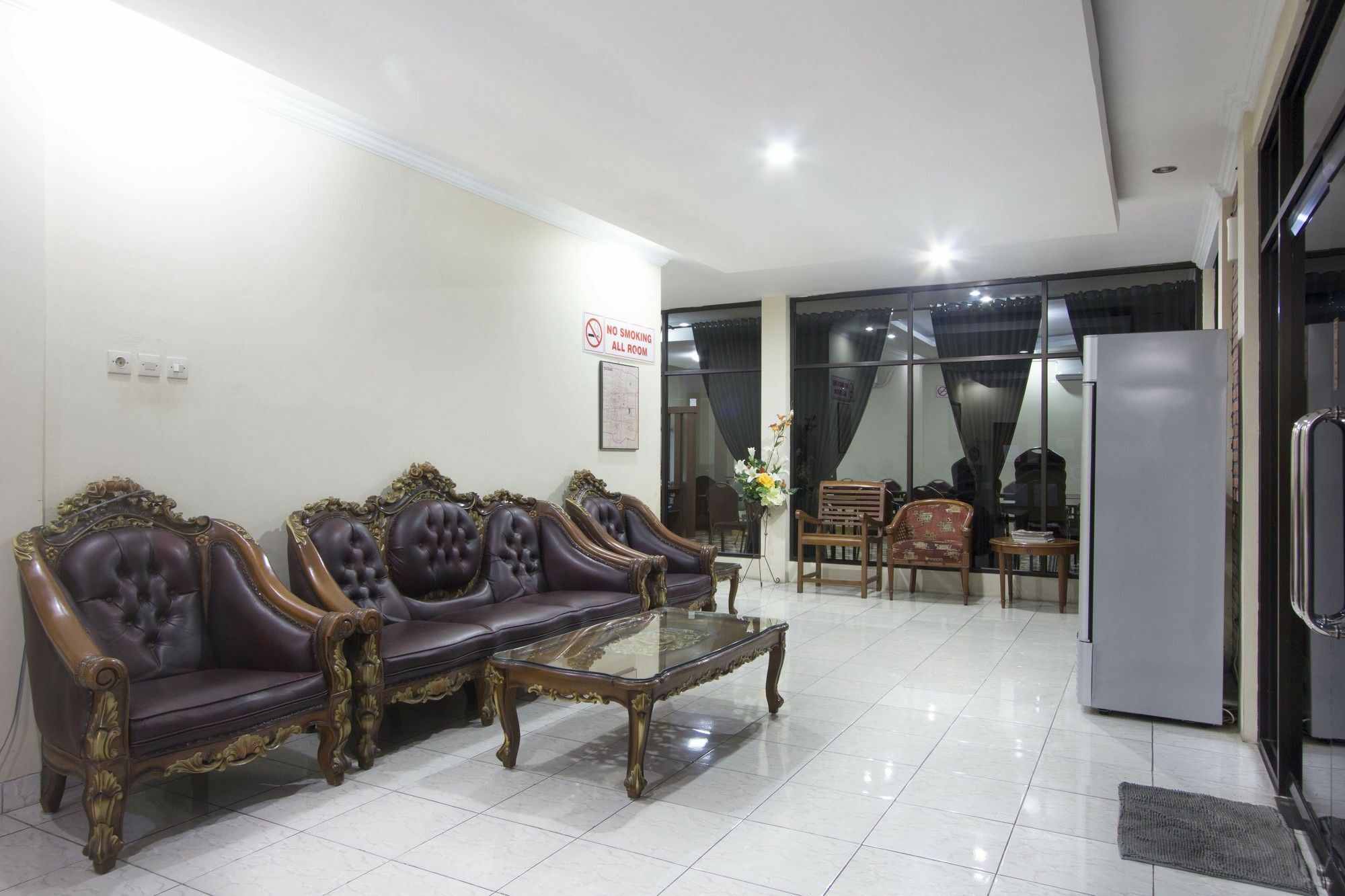 Reddoorz Plus Near Stadion Mandala Krida Γιογκιακάρτα Εξωτερικό φωτογραφία